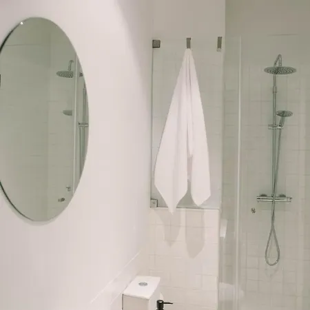 Welcomebuddy - Casa Carolina - Stylish Retreat Guest house *
