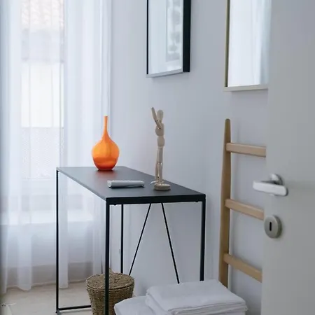 Welcomebuddy - Casa Carolina - Stylish Retreat 4* Ponta Delgada